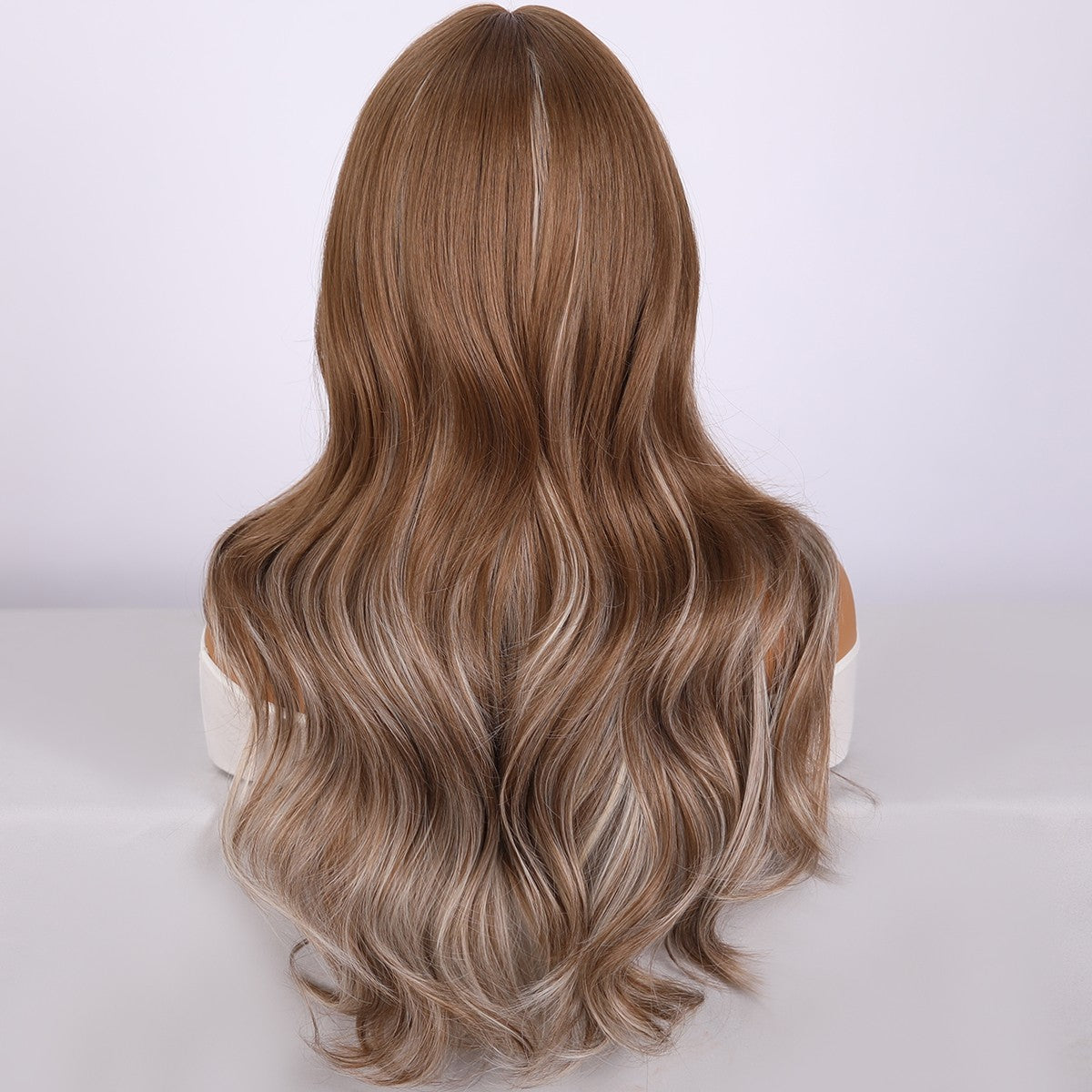 UBeauty Peluca Larga Ondulada Con Flequillo Color Rubio Cenizo Con Mechas Platino 66CM Fibra Sintética Resistente Al Calor Para Mujer